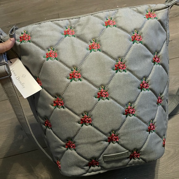 Vera Bradley hobo crossbody - Picture 1 of 2